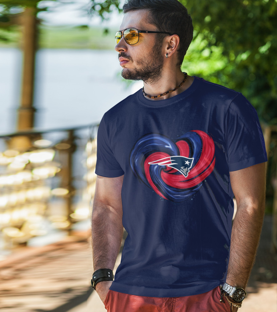 New England Patriots Heart Swirl T-Shirt