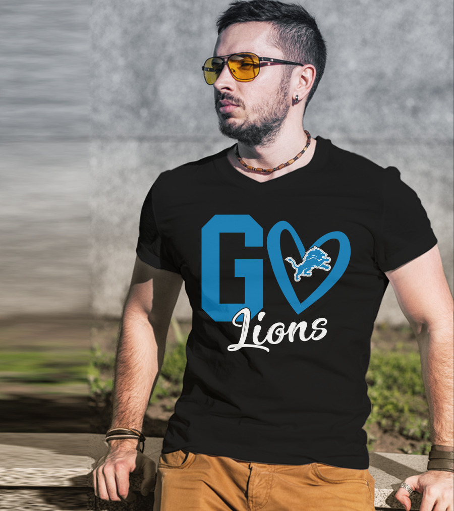 Go Lions Heart Detroit Lions T-Shirt