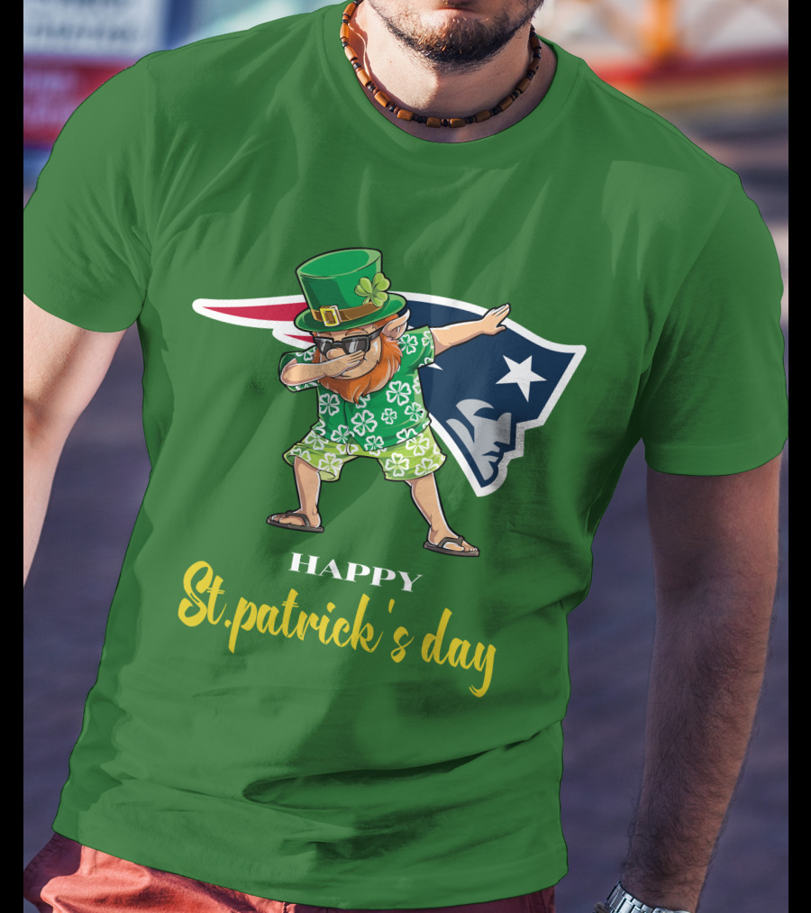 Happy St. Patrick's Day New England Patriots Dabbing Leprechaun T-Shirt