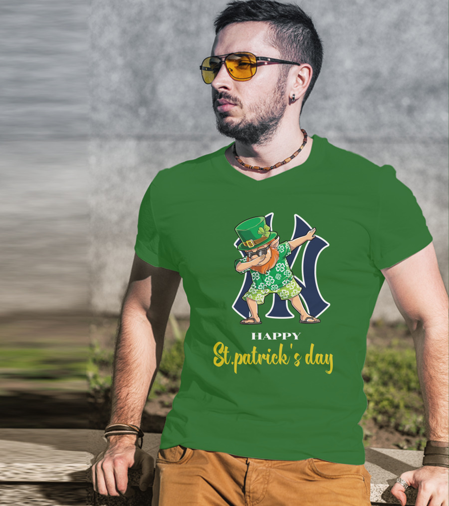 Happy St. Patrick's Day New York Yankees Dabbing Leprechaun T-Shirt