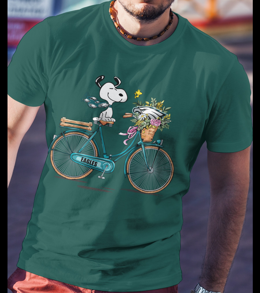 Philadelphia Eagles Snoopy Bicycle Flower Basket T-Shirt