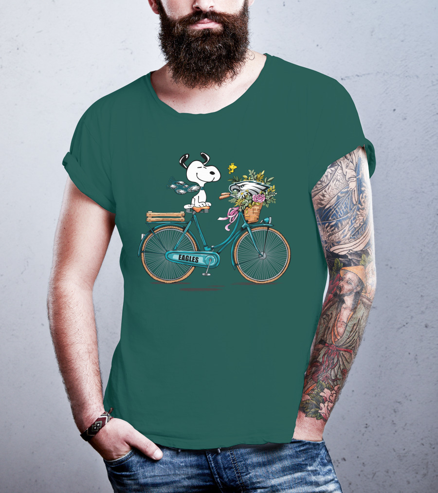 Philadelphia Eagles Snoopy Bicycle Flower Basket T-Shirt