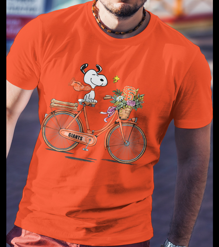 San Francisco Giants Snoopy On Bicycle With Flowers T-Shirt