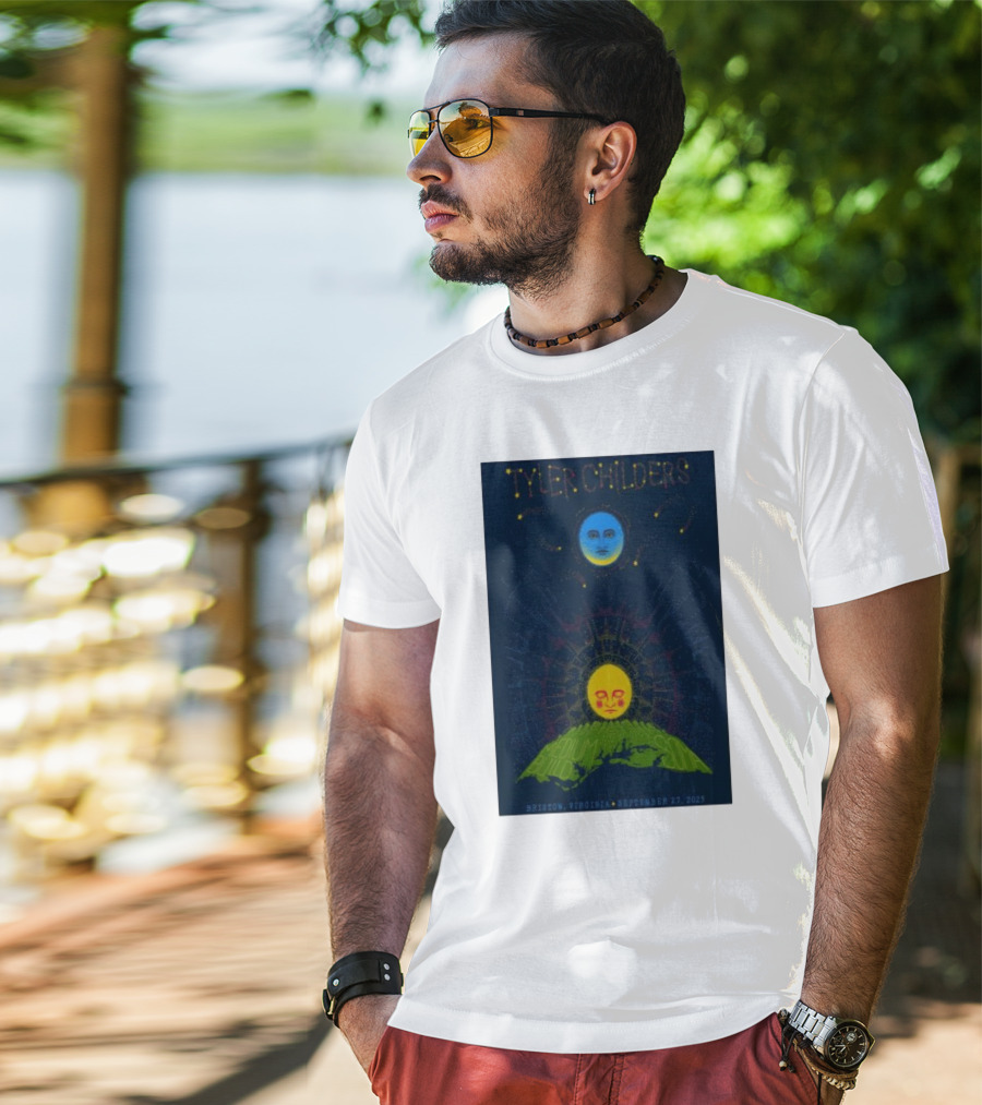 Tyler Childers Bristow Virginia September 27 2025 Medium Build Sola Blue Moon Yellow Sun T-Shirt