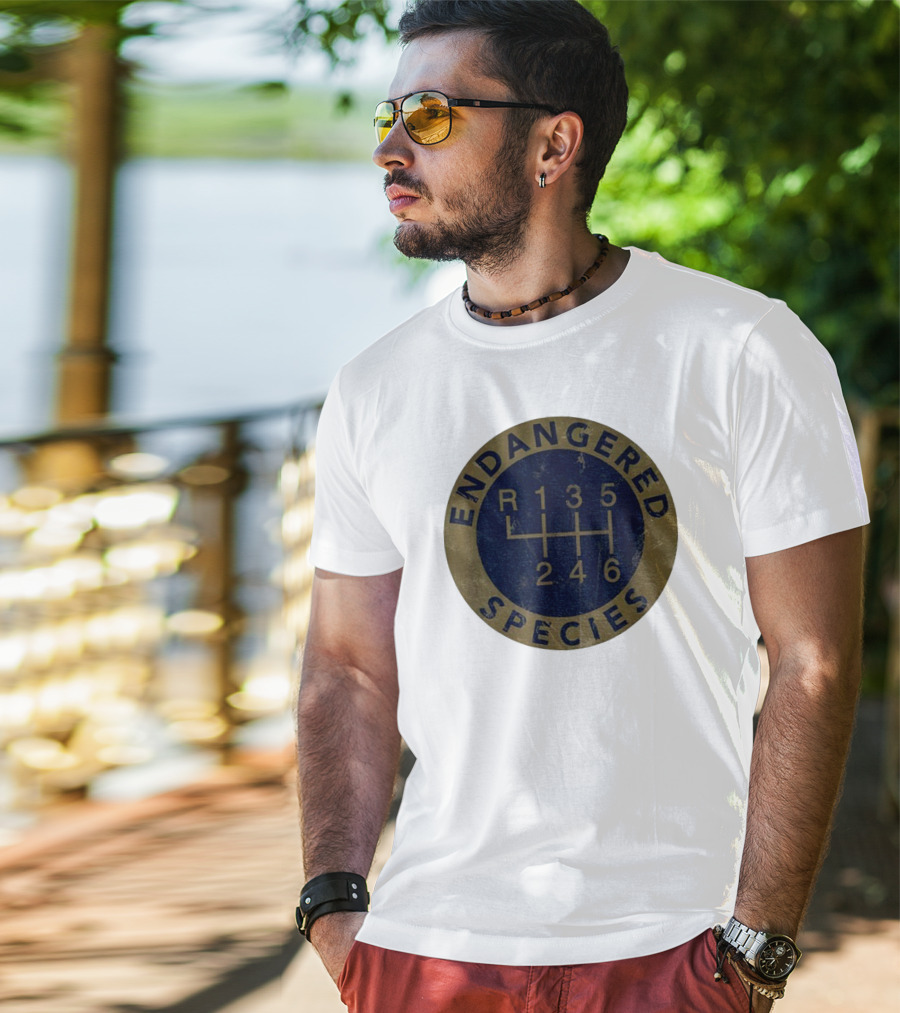 Endangered Species R 135246 Vintage Gear Shift Emblem T-Shirt