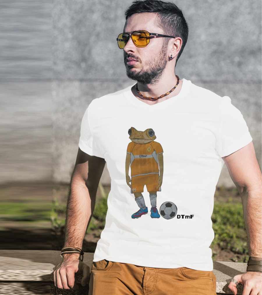 Dtmf 91 Frog Soccer Player With Ball T-Shirt