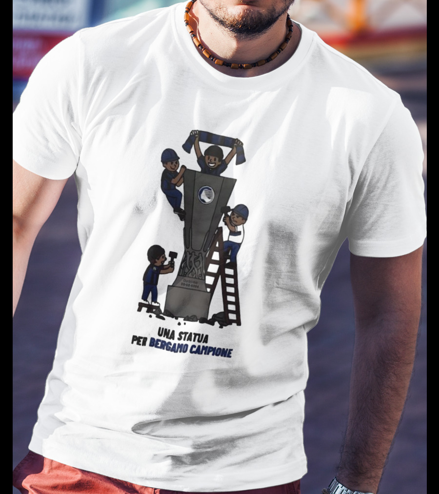 Dublino 22 05 2024 Europa League Cup Una Statua Per Bergamo Campione T-Shirt