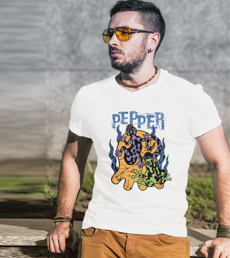 Pepper Skullconut Amphibians Psychedelic Frogs Graphic T-Shirt