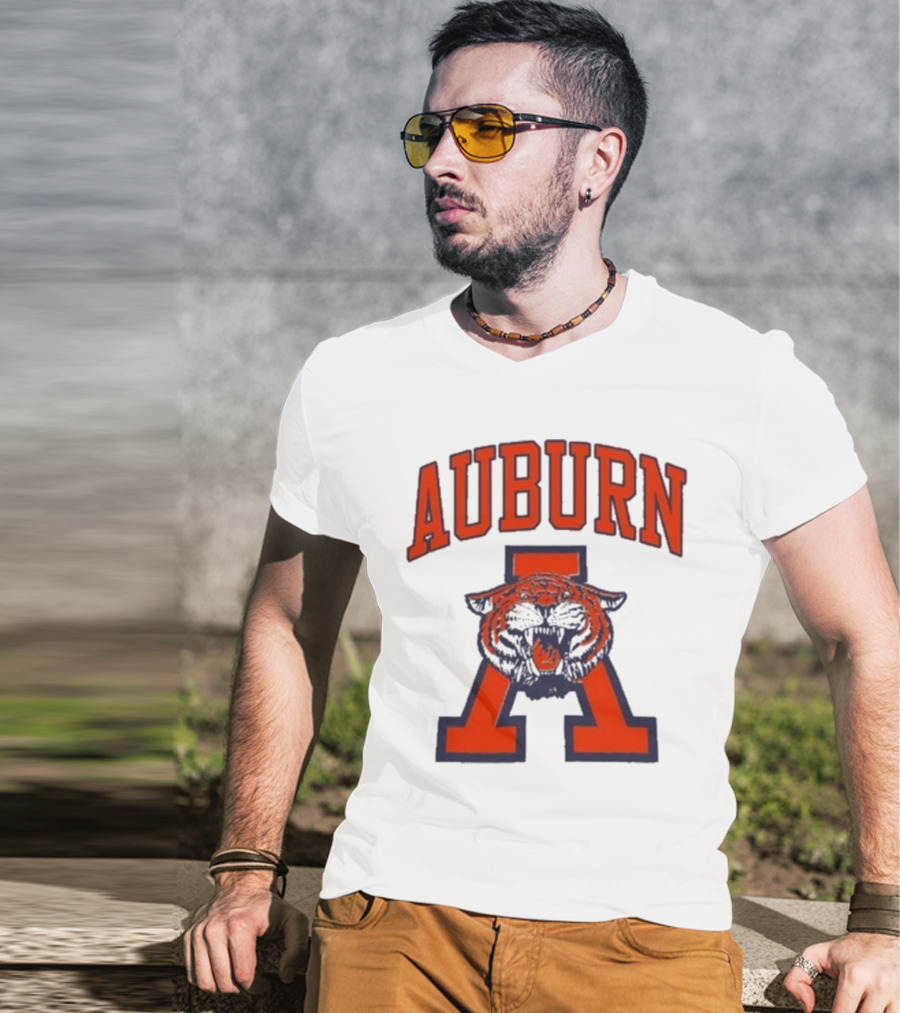 Auburn Tigers Roaring Vintage Logo Retro College Spirit T-Shirt