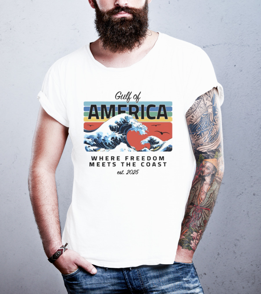 Gulf Of America Where Freedom Meets The Coast Est. 2025 Waves And Sunset Scene T-Shirt