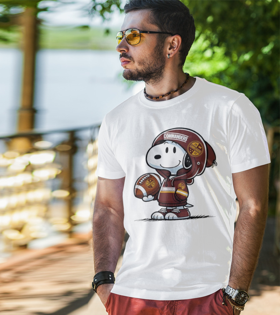 Snoopy In Commanders With Football Washington 1932 W T-Shirt