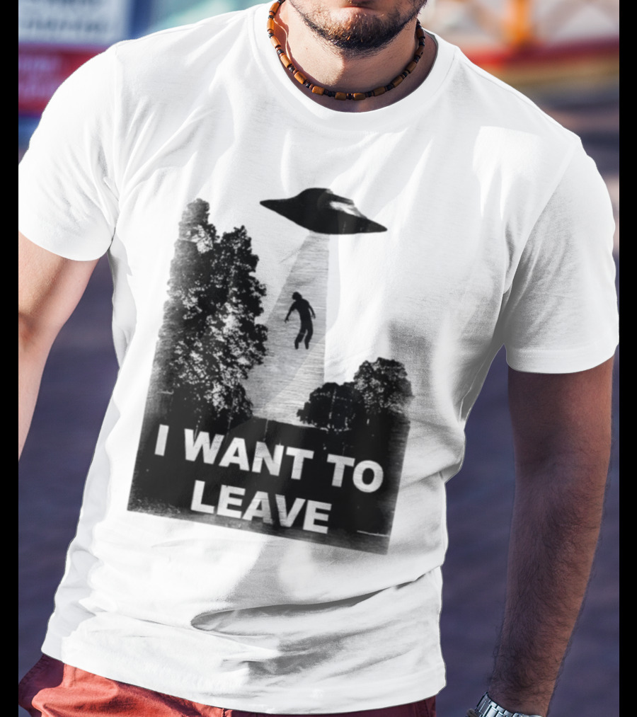 I Want To Leave UFO Abduction Scene Black And White Design T-Shirt