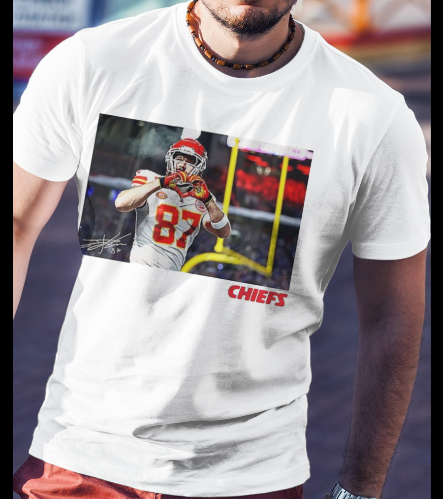 Travis Kelce 87 Kansas City Chiefs Heart Gesture Signature T-Shirt