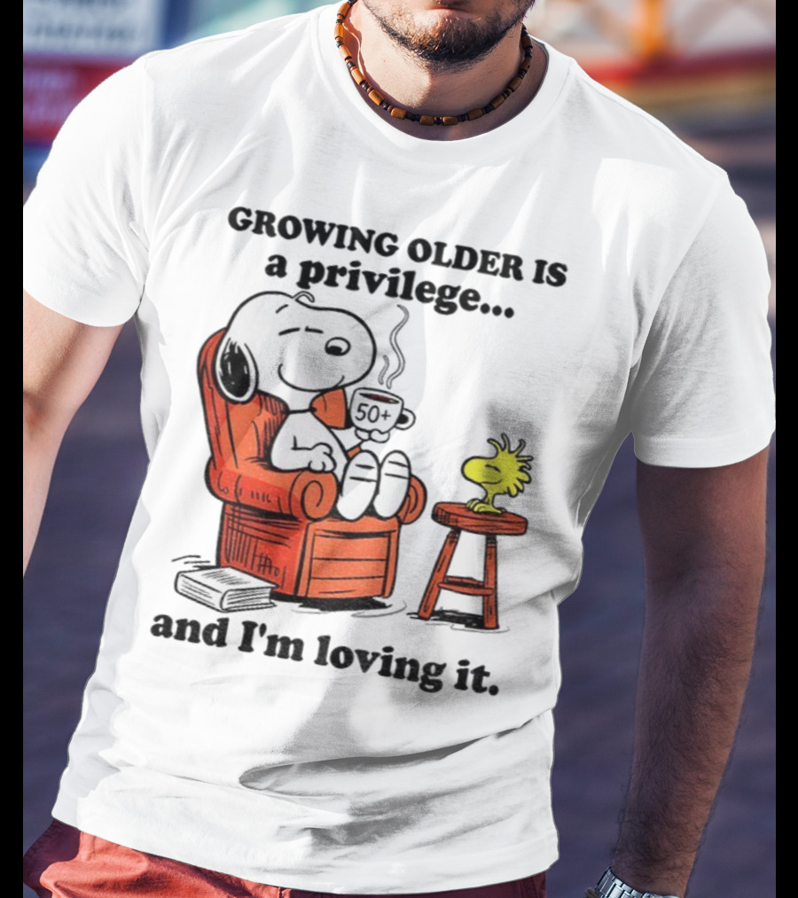 Snoopy And Woodstock Relaxing Growing Older 50+ Privilege And Loving It T-Shirt