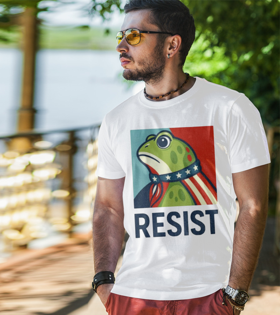 Resist Portland Frog Patriotic Stars And Stripes Retro Art T-Shirt