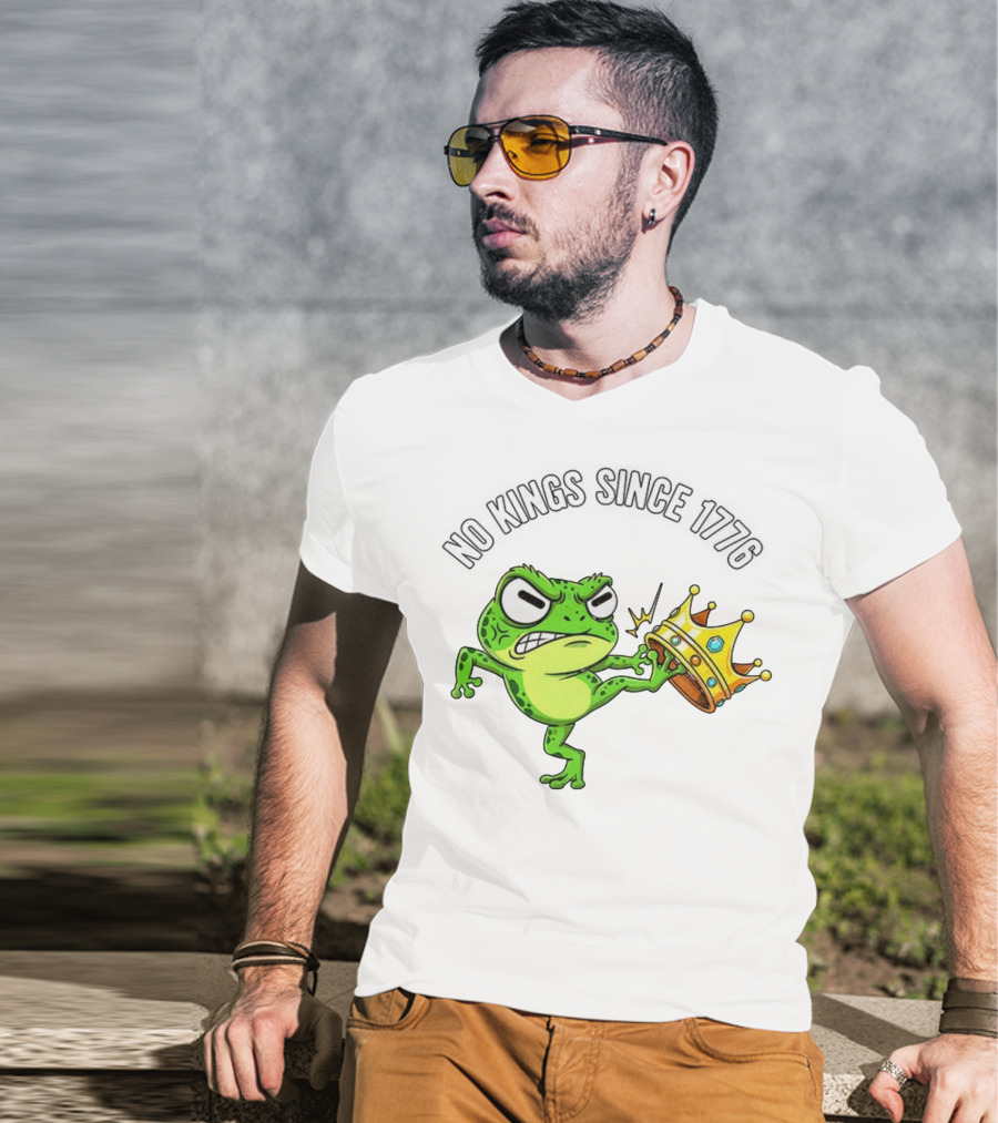 Patriotic Frog Kicking Crown No Kings Since 1776 American Independence T-Shirt