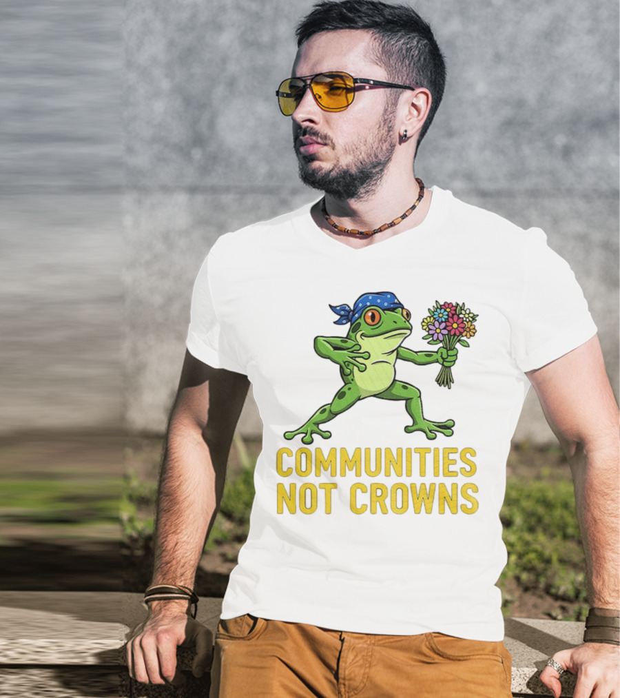 Portland Frog Protester Communities Not Crowns Bandana Frog With Flowers T-Shirt