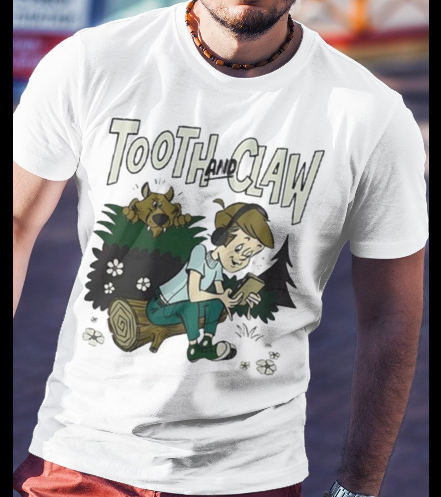 Tooth And Claw Podcast Don’t Look Behind You Headphones Listening Cartoon Dog Forest Scene T-Shirt