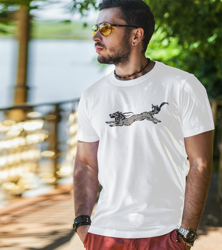 Pink Water Gun Wolf Running Vintage Style T-Shirt