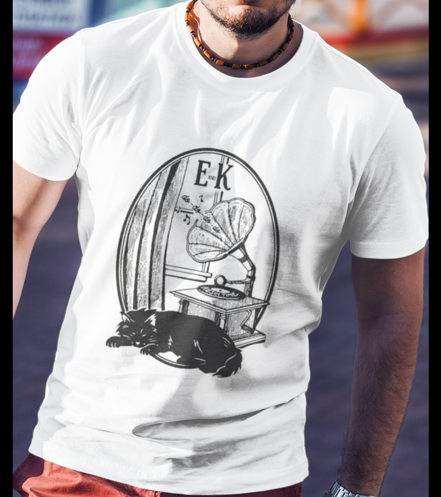 Evan And Katelyn EK Vintage Gramophone Oval Design T-Shirt