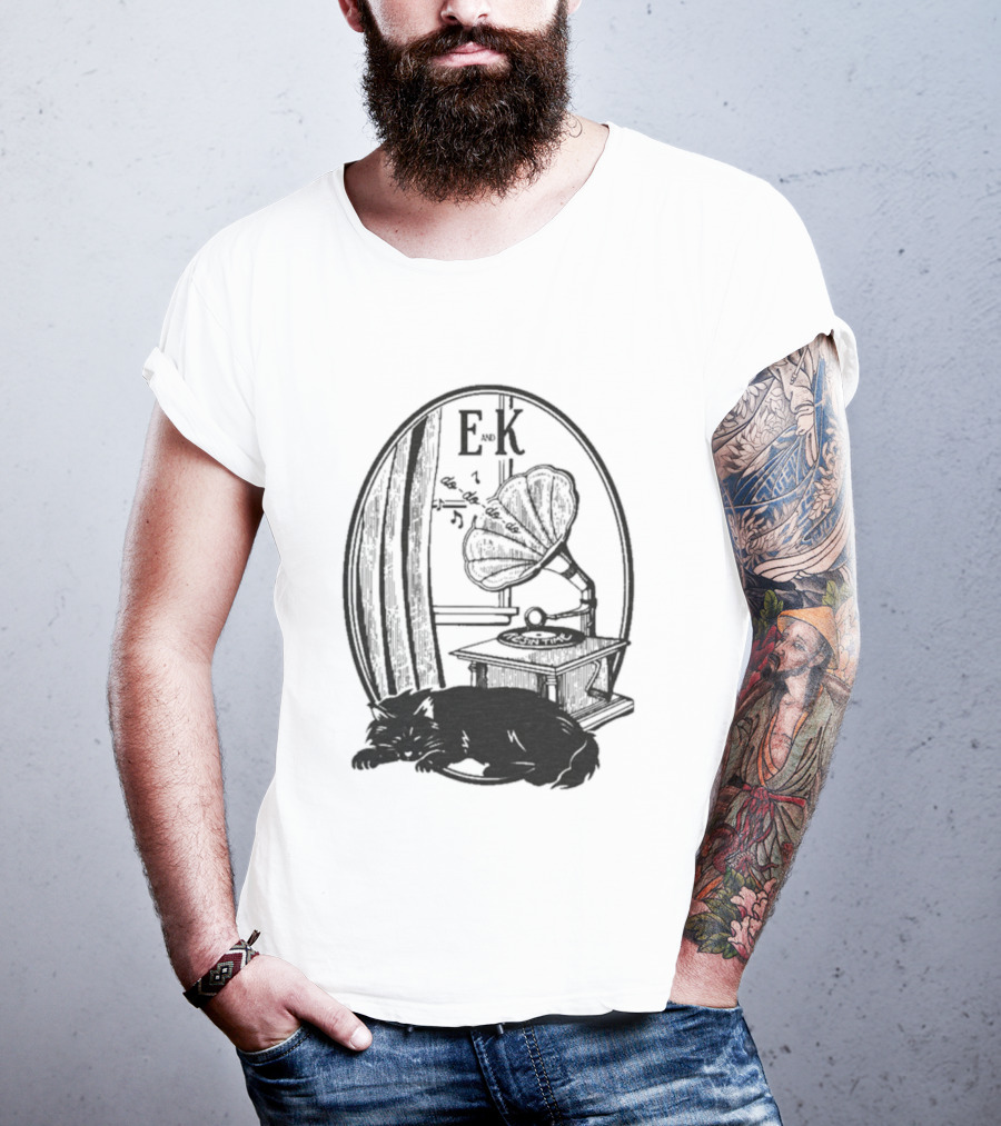 Evan And Katelyn EK Vintage Gramophone Oval Design T-Shirt