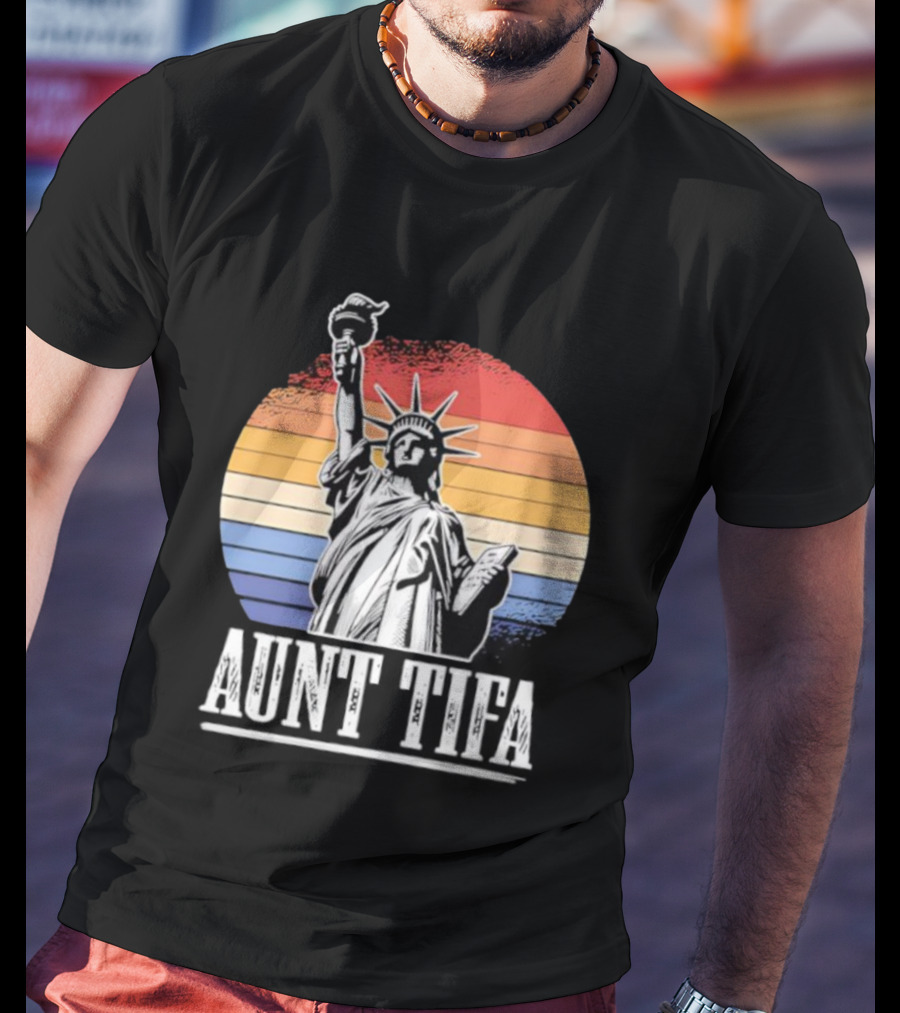 Statue Of Liberty Aunt Tifa Vintage Retro Stripes T-Shirt