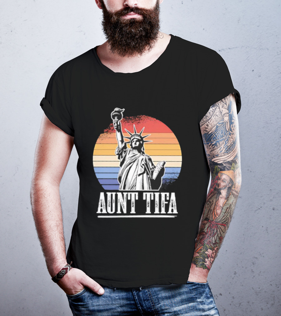 Statue Of Liberty Aunt Tifa Vintage Retro Stripes T-Shirt