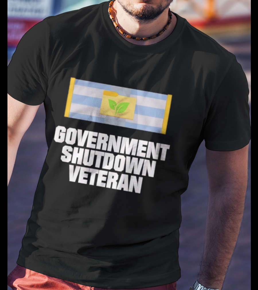 Government Shutdown Veteran Green Leaves Folder Icon Stripes T-Shirt