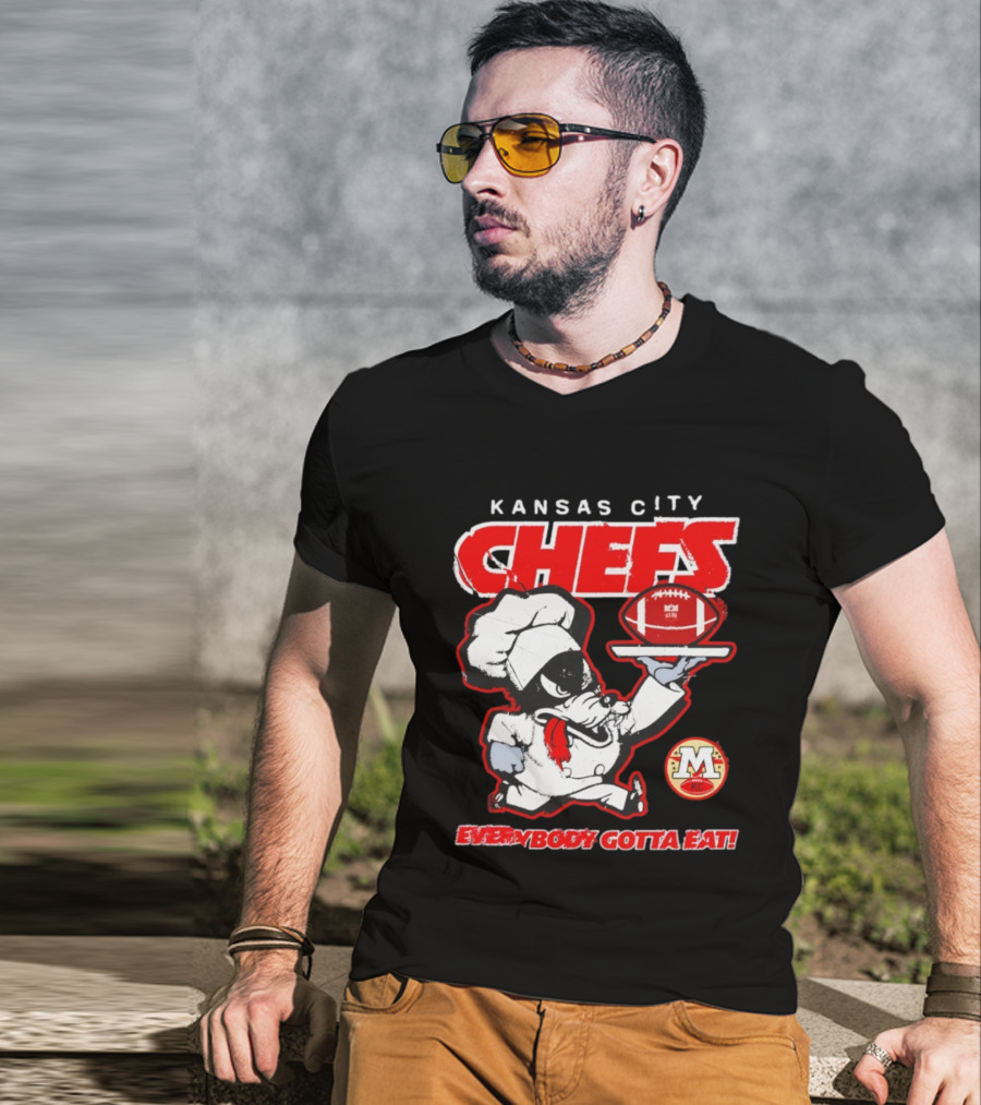 Kansas City Chefs Everybody Gotta Eat NFL Football 2025 T-Shirt