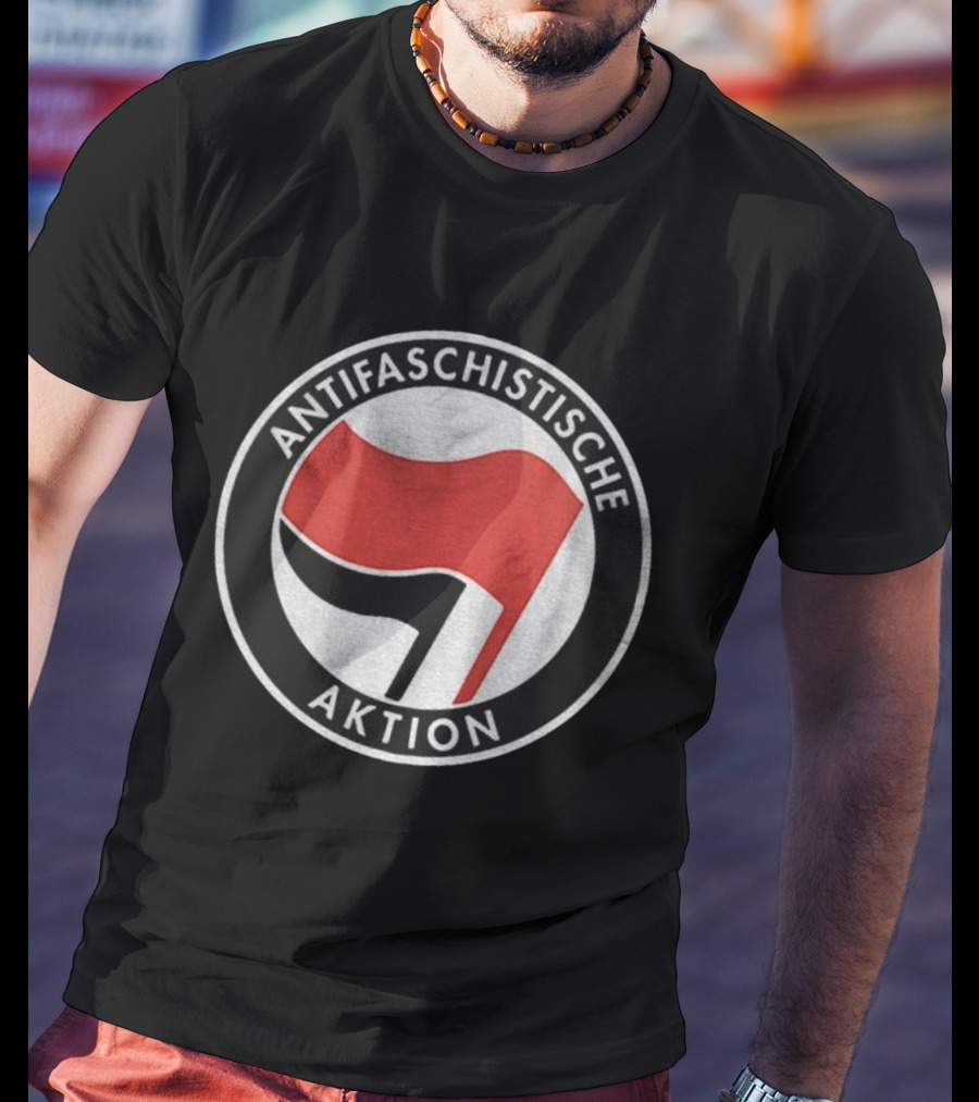 Antifaschistische Aktion Red Black Flags Anti Fascist Symbol T-Shirt