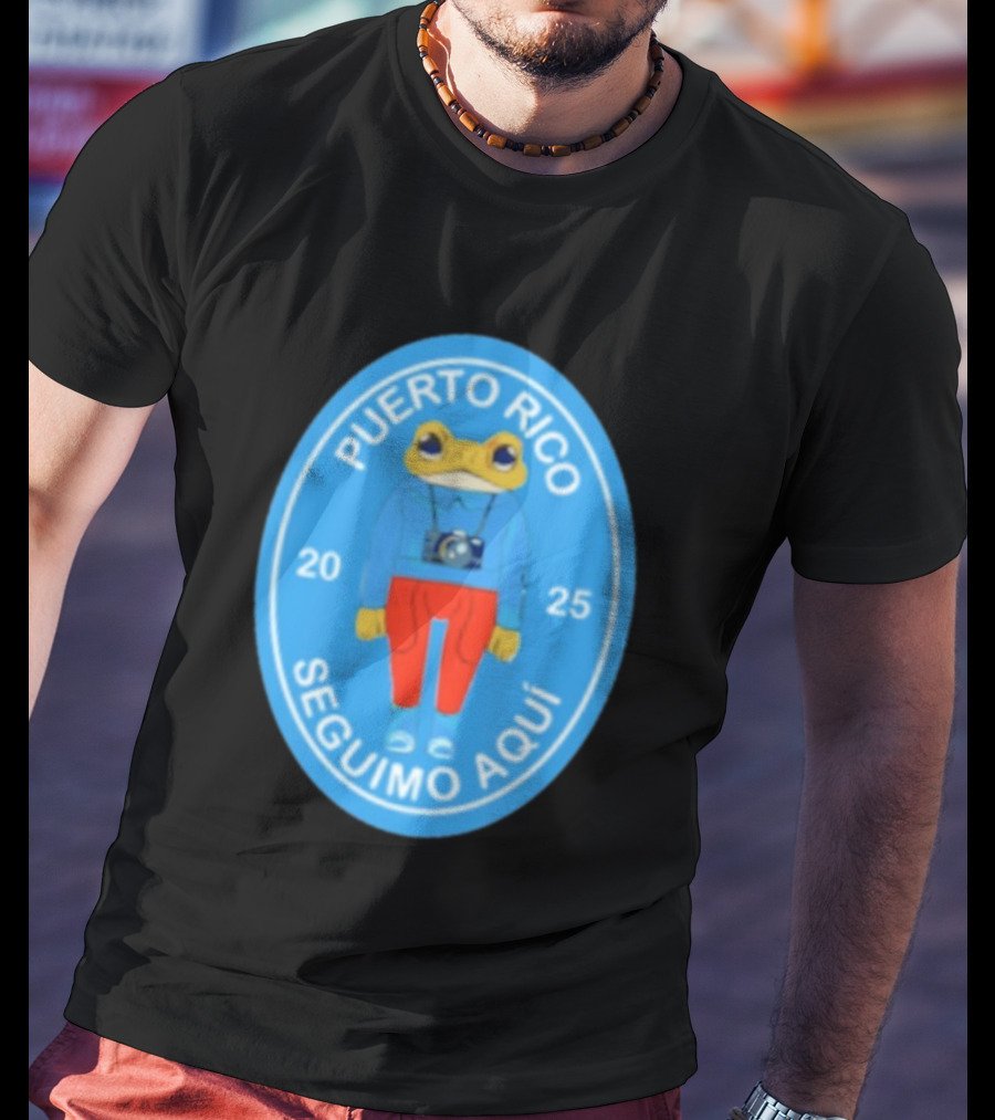 DeBi Frog Puerto Rico Seguimos Aquí 2025 T-Shirt