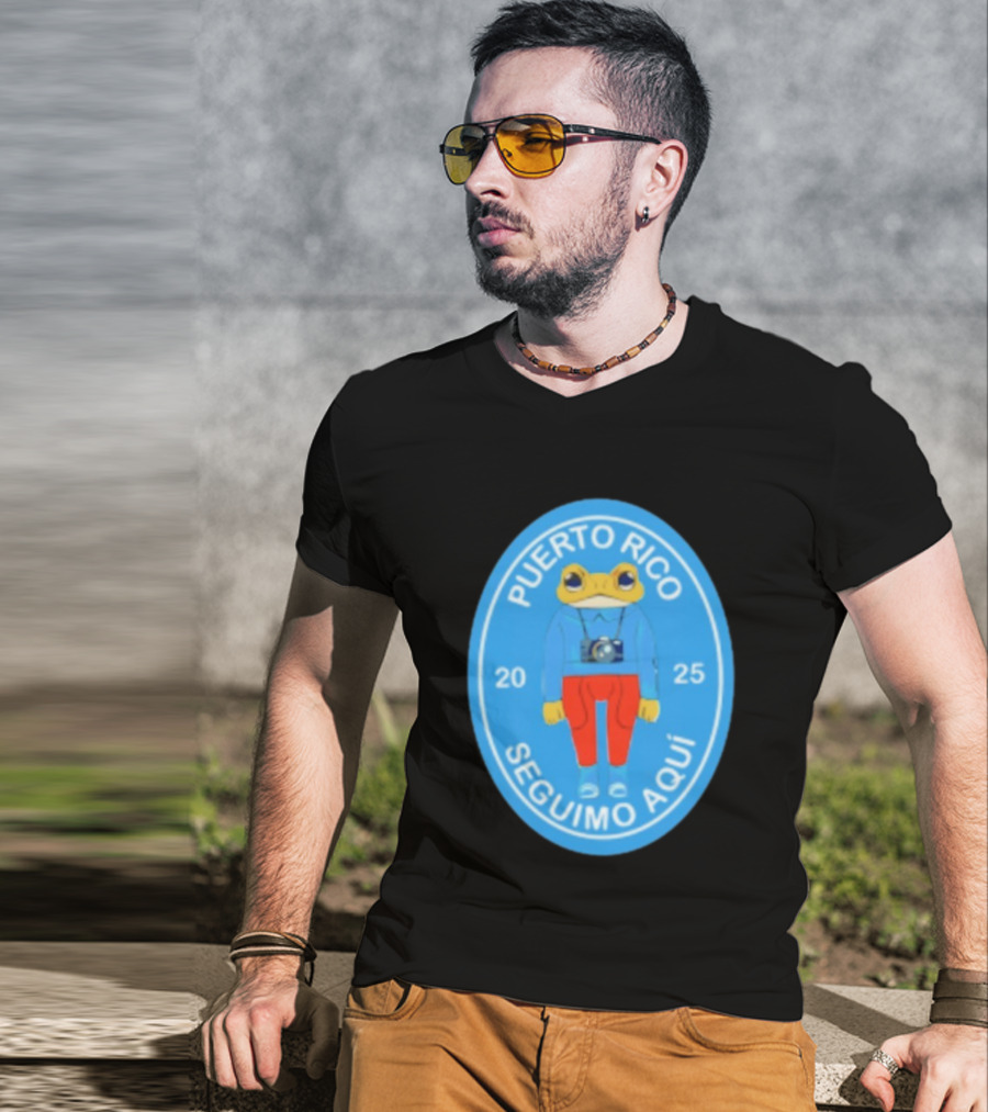 DeBi Frog Puerto Rico Seguimos Aquí 2025 T-Shirt