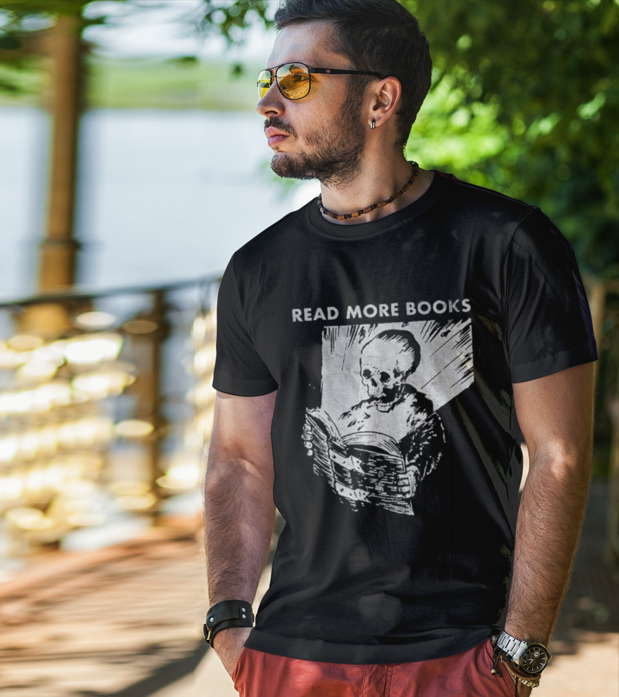 Read More Books Skeleton Vintage Style T-Shirt