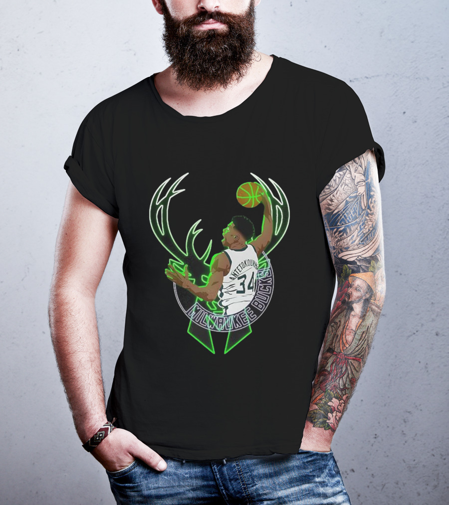 Milwaukee Bucks Giannis Antetokounmpo Dunk Basketball 34 T-Shirt
