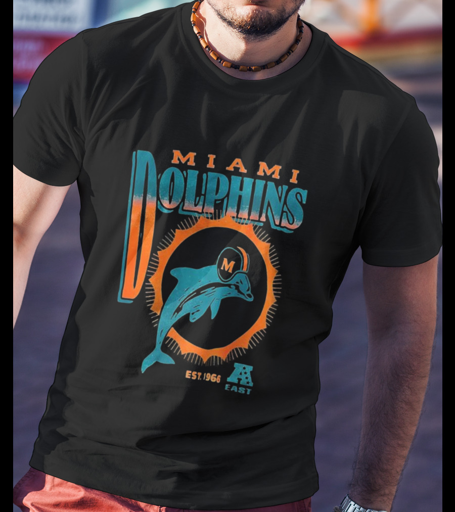 Miami Dolphins Est 1966 AFC East Vintage Football Dolphins M Helmet T-Shirt
