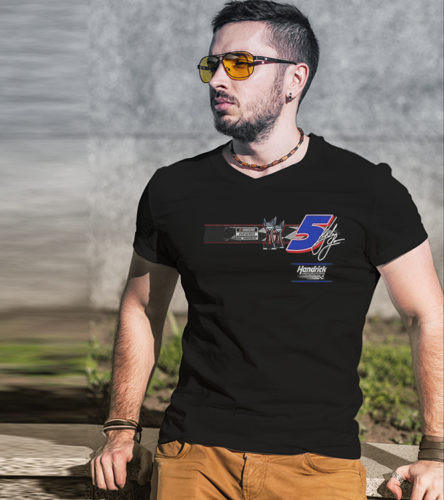 Kyle Larson Hendrick Motorsports NASCAR Cup Series Champion Two-Time Number 5 Car Signature T-Shirt