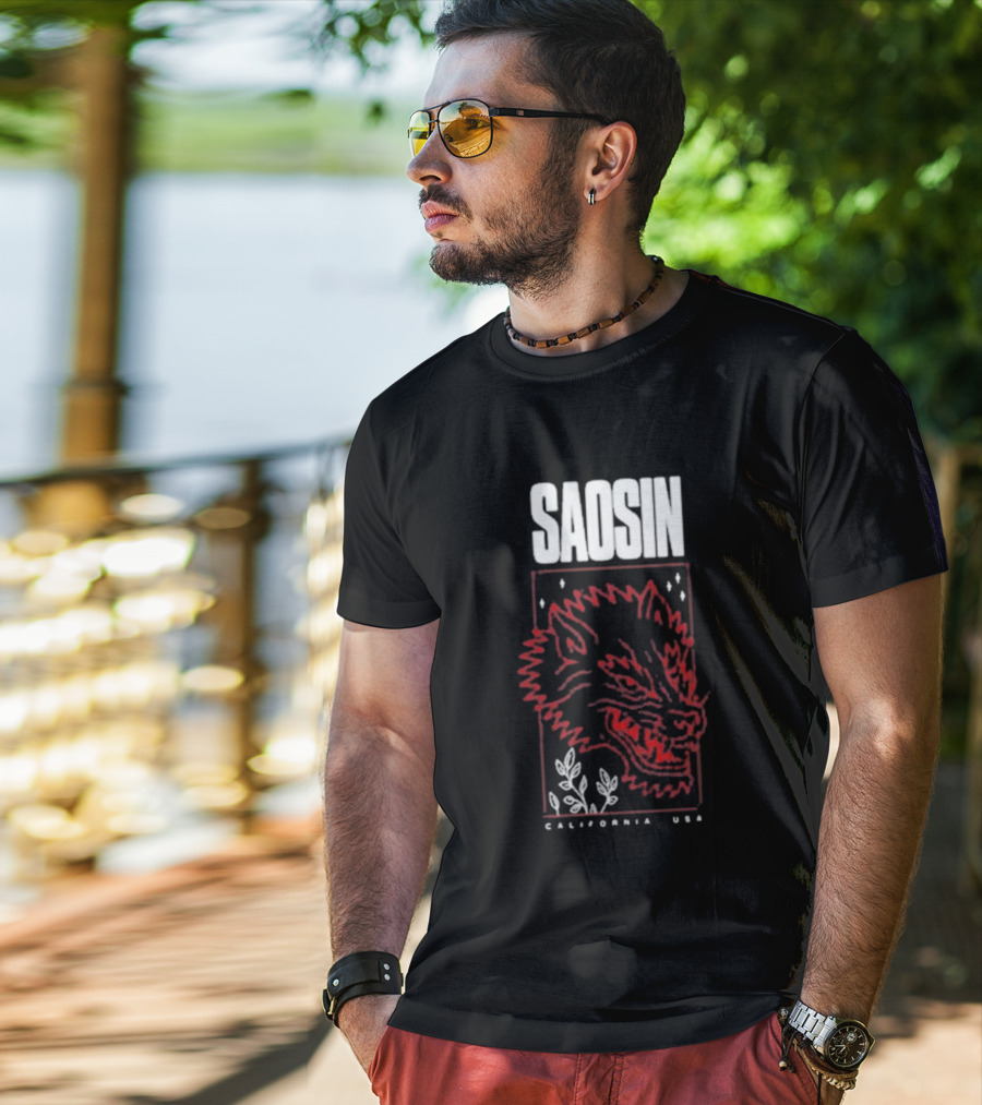 Saosin California USA Wolf Red Outline Design T-Shirt
