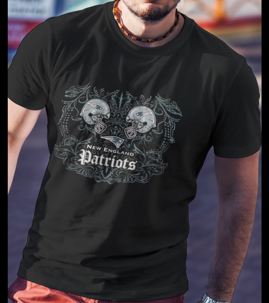 New England Patriots NFL Helmet Boston Patriots Vintage 2010s T-Shirt