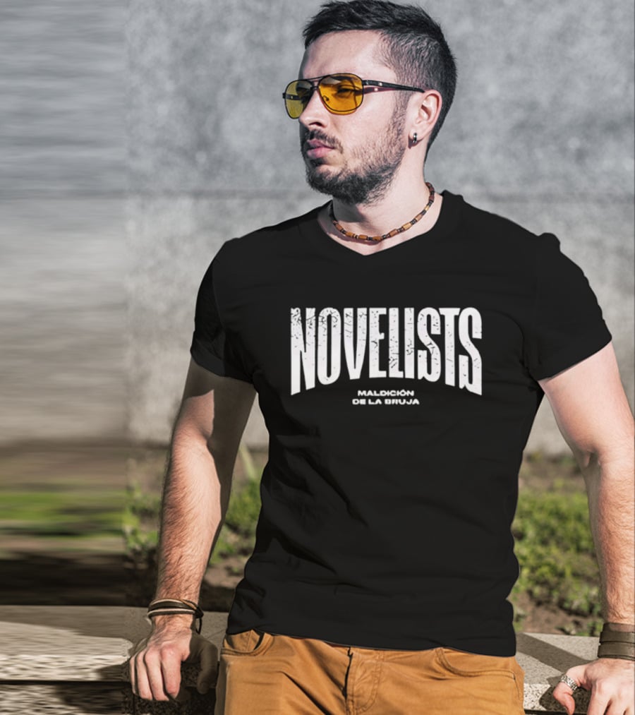 Novelists Maldición De La Bruja T-Shirt