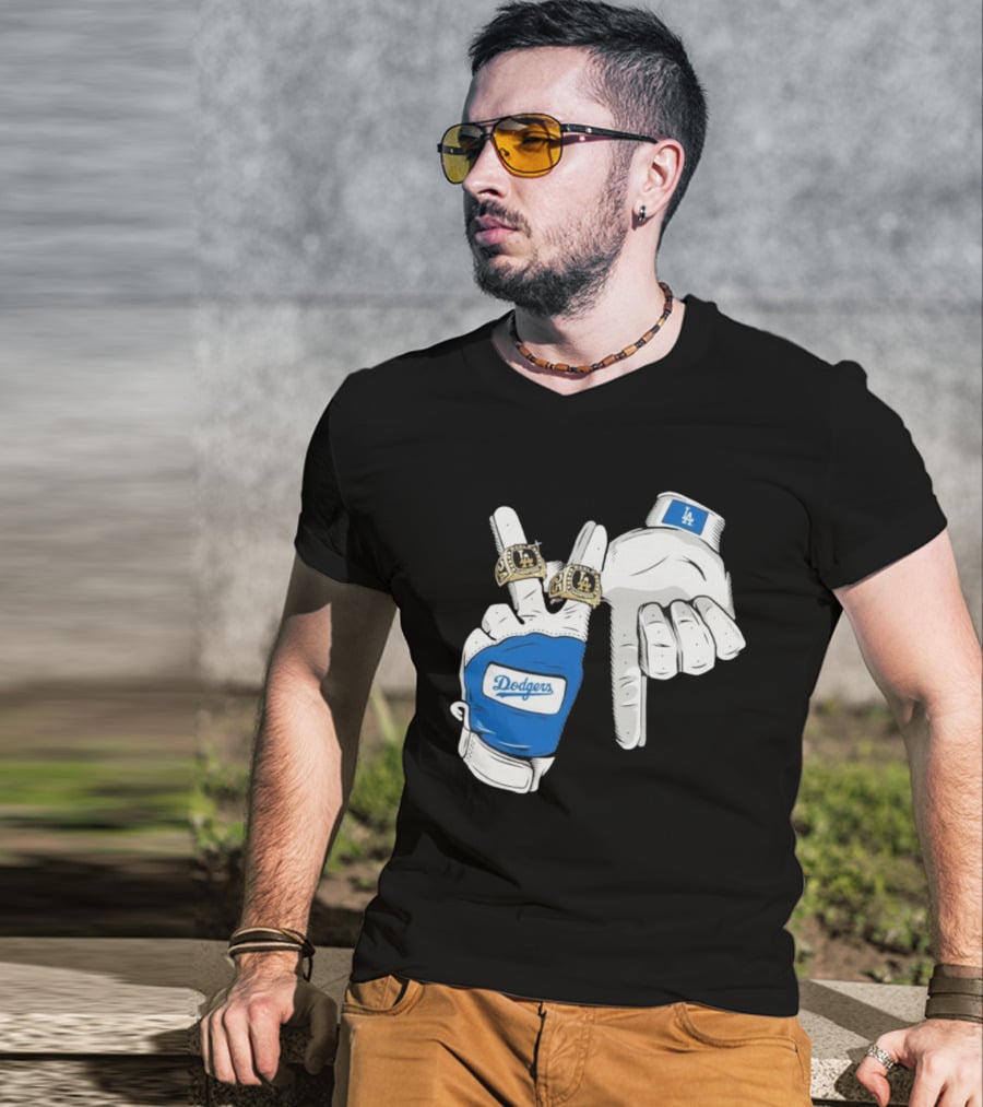 Los Angeles Dodgers Back 2 Back World Series Champions 2025 Rings LA Logo Glove Hands T-Shirt