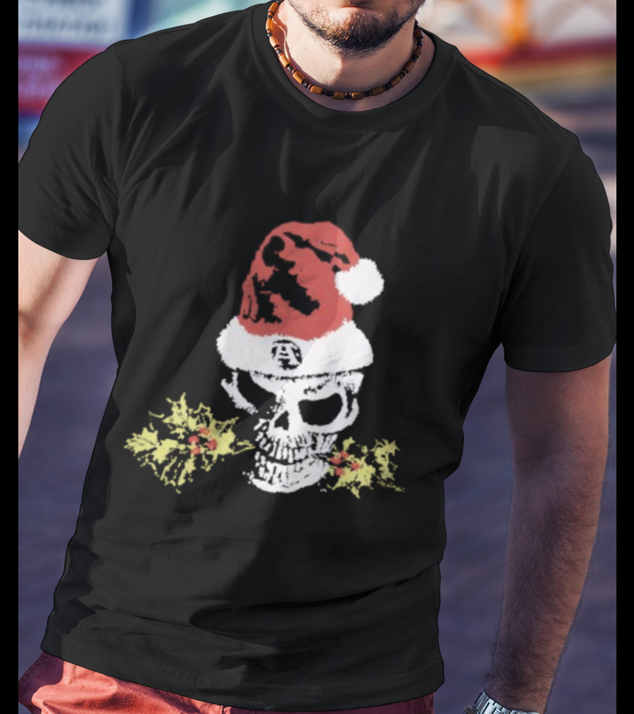 Alchemist Christmas Skull Santa Hat Holly Wreath T-Shirt