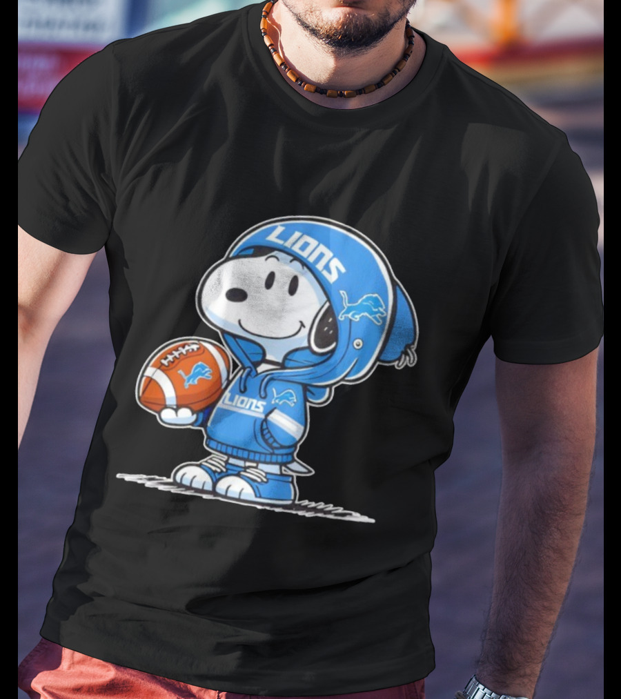 Detroit Lions Snoopy Football Fan Gear T-Shirt
