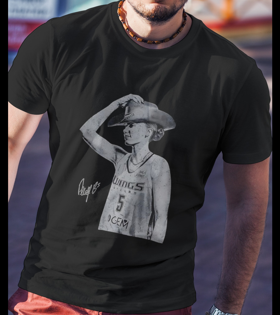 Paige Bueckers Dallas Wings Basketball Vintage Cowboy Hat Signature T-Shirt