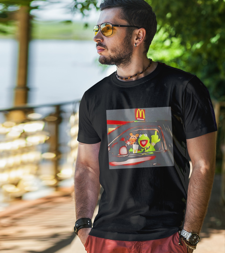 Kermit Frog Middle Finger Miss Piggy Car McDonald's Ride T-Shirt
