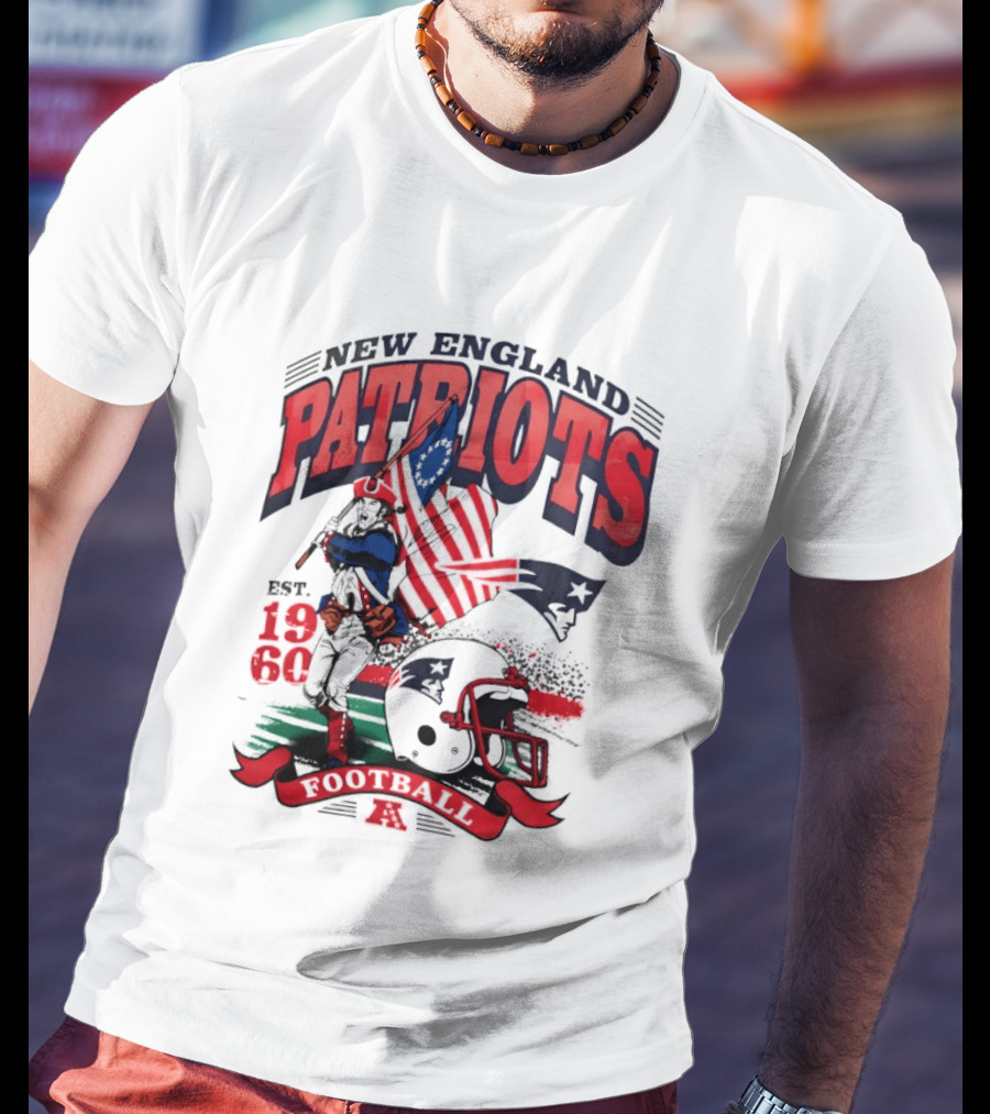 New England Patriots Football Est 1960 Vintage Style Helmet And Flag T-Shirt