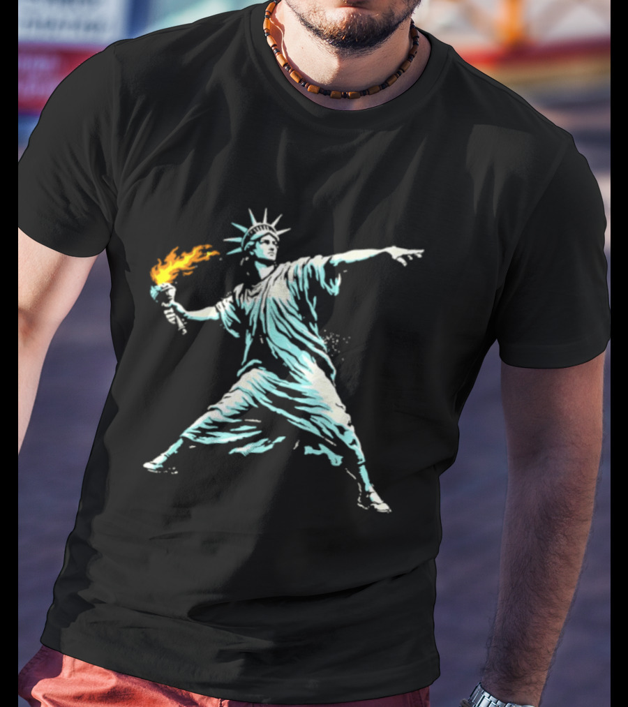 Statue Of Liberty Throwing Torch Meme T-Shirt