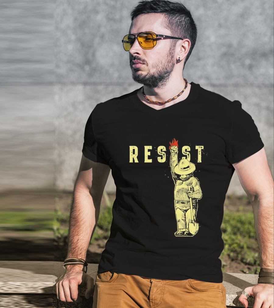 Protect Our National Parks Bear Resist Fist Fire Shovel T-Shirt