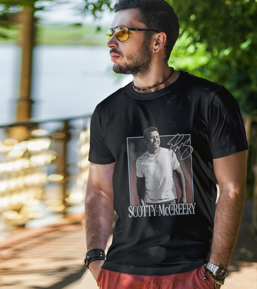 Scotty McCreery Photo Autograph Signature T-Shirt