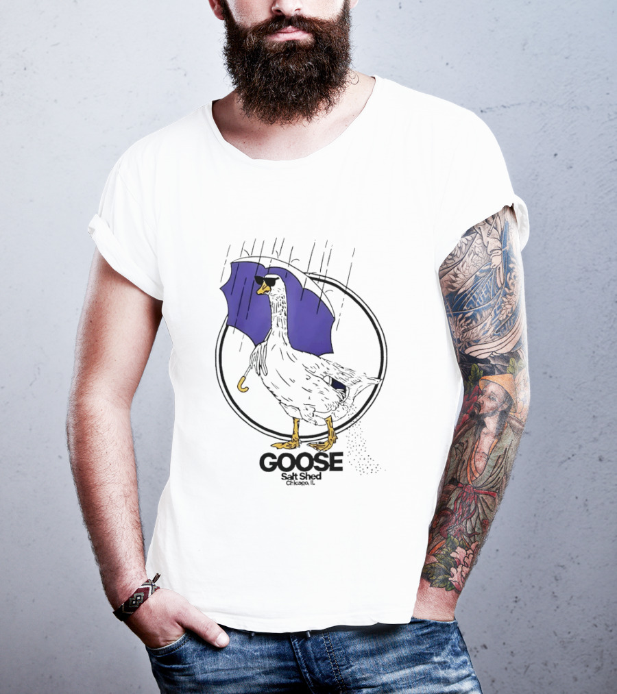Goose Salt Shed Chicago IL Purple Umbrella Rain T-Shirt