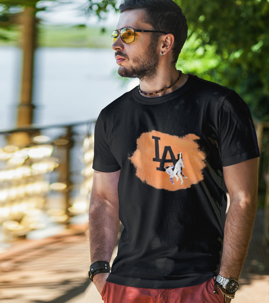 Los Angeles Dodgers Kike Hernandez Manny Machado Highlight Catch T-Shirt